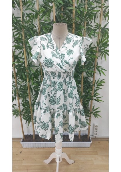 Munn Collection Kadın Kısa Fırfır Kollu Kruvaze Yaka Çiçekli Atlas Elbise fırsatları