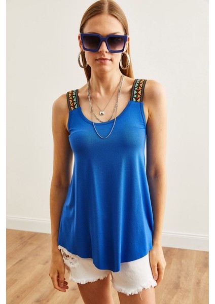 Munn Collection Kadın Viskon Kumaş Otantik Desen Askılı Bluz fiyatları