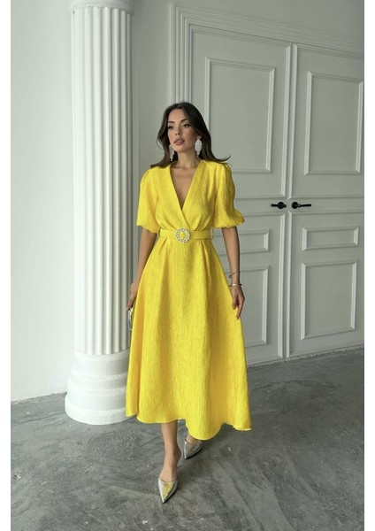 Munn Collection Sarı Işıltılı Kemerli Kruvaze Elbise fırsatları