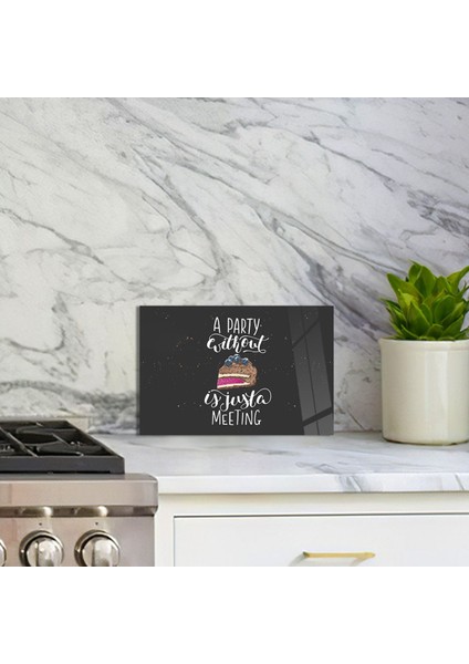 Cam Kesme Tahtası Siyah Arka Planlı Pasta Dilimli Yazılı indirimleri