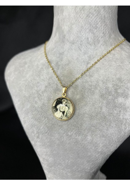 Eski Kadın Figürlü Çelik Kolye fiyatları