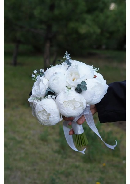 Gelin Buketi Nişan Çiçeği Nikah Çiçeği Beyaz Şakayık Şoklanmış Okaliptus Müge Damat Yaka Çiçeği fiyatları