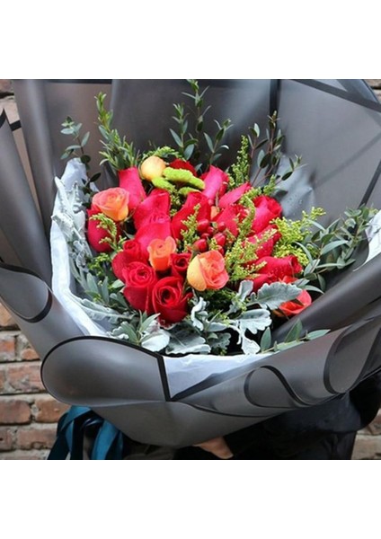 Çiçek Ambalaj Kağıdı Seti, Beyaz-Beyaz&siyah-Siyah, Mat Şeffaf Buket Sargı Kağıdı, 58X58 Cm, 10 Adet fırsatları