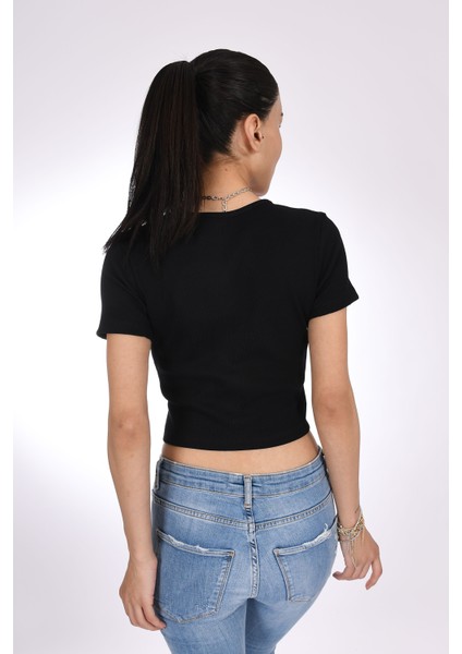 Perfect Yazılı Taş Detaylı Siyah Kelebek Crop T-Shirt – Cesur ve Işıltılı Stil