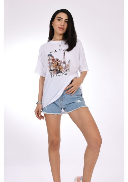 Paris Sokakları Oversize Beyaz T-Shirt – Şehir Işıltısını Üzerinde Taşı fiyatları