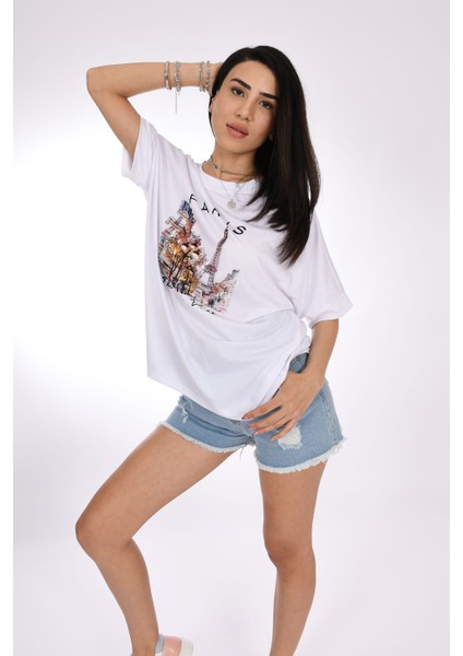 Paris Sokakları Oversize Beyaz T-Shirt – Şehir Işıltısını Üzerinde Taşı indirimleri