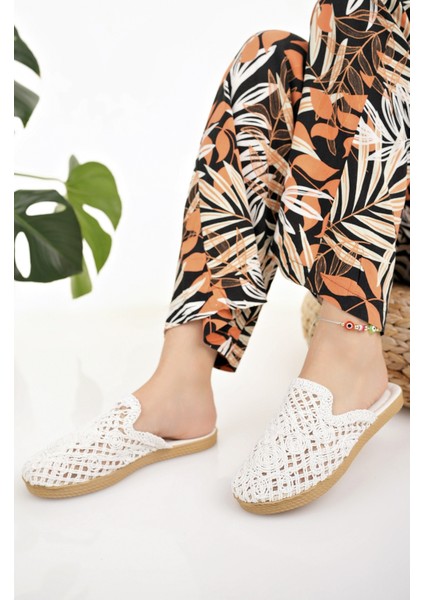 Kadın Hasır Terlik Beyaz Önü Kapalı Örgü Dantel Triko Nakış Detaylı Şık Yeni Sezon Yazlık Ev Plaj Tatil Terliği fiyatları