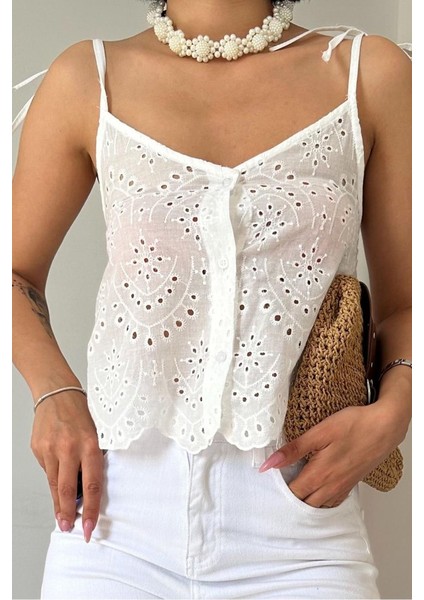 Munn Collection Beyaz Bağcıklı Brode Bluz modelleri