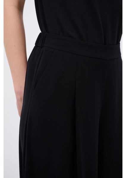 Pileli Geniş Paça Pantolon Siyah 153L9576000
