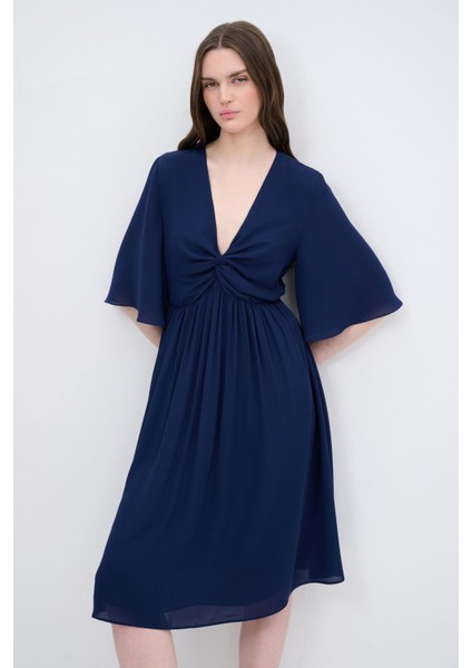 Bağlama Detaylı Elbise fırsatları