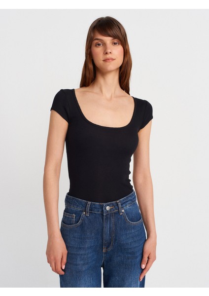 31807 Bisiklet Yaka Fitilli T-Shirt-Siyah