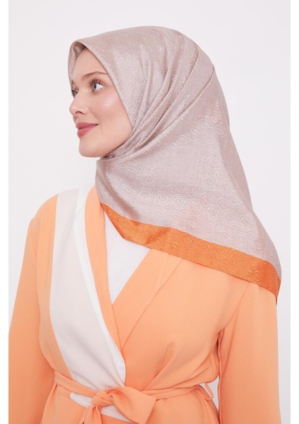 Turuncu Halka Desen Monogram Eşarp