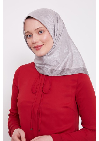 Gümüş Halka Desen Monogram Eşarp modelleri