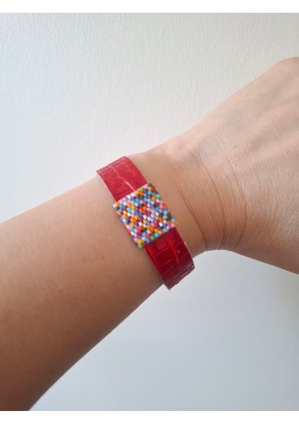 El Yapımı Miyuki Boncuklu Kırmızı Deri Bileklik