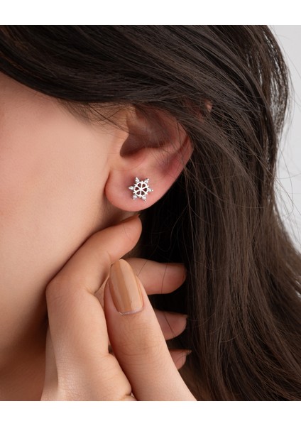 925 Ayar Rodyum Zirkon Taşlı Kar Tanesi Minimal Çivili Gümüş Küpe fiyatları