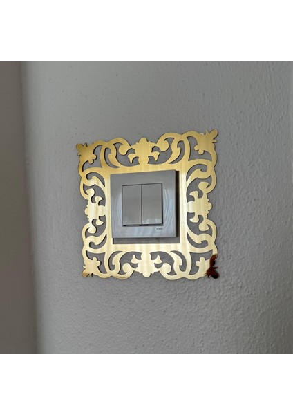 Tekli Gold Pleksi| Standart Piriz Çerçevesi |Tekli Gold Prizlik|18*18 CM|PR8007