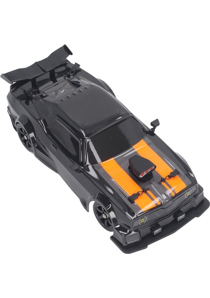 16A04 1/16 Rc Drift Araba 4 Çekişli LED Işık 18 Km / Saat Yüksek Hızlı Anti Parazit 2.4 Ghz Rc Araba Üçlü Piller (Dahil) (Yurt Dışından)