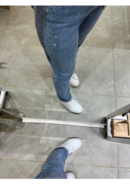 Mom Jeans Yandan Taş Işlemeli Kot Pantolon 0291 fırsatları