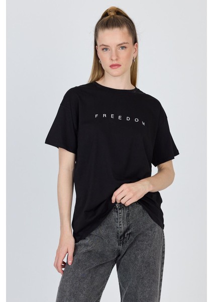 Siyah Yazı Baskılı %100 Pamuk Oversize Tişört 2150-3M fiyatları