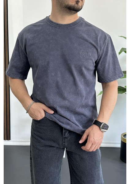 Erkek Oversize Geniş Kesim Yıkamalı Kumaş Nakış Logolu Tişört Füme EDW366