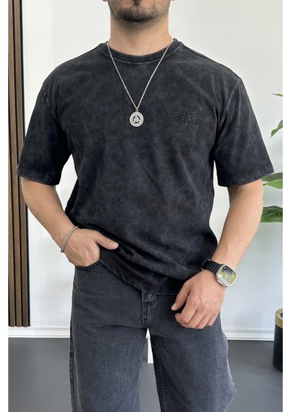 Erkek Oversize Geniş Kesim Yıkamalı Kumaş Nakış Logolu Tişört Siyah EDW366