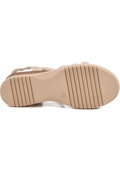 Bej Kadın Dolgu Topuk Sandalet indirimleri