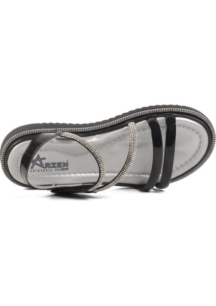 Siyah Rugan Cırtlı Ortopedik Kız Çocuk Düz Sandalet fırsatları