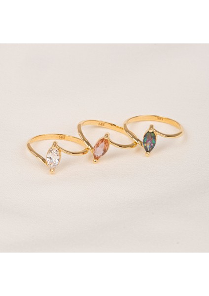 Gümüş Yüzük - 0.60 Karat Mekik Signity Zirkon Taşlı Es Pırlanta Montörü 925 Ayar Gümüş Evlilik Teklifi Yüzüğü
