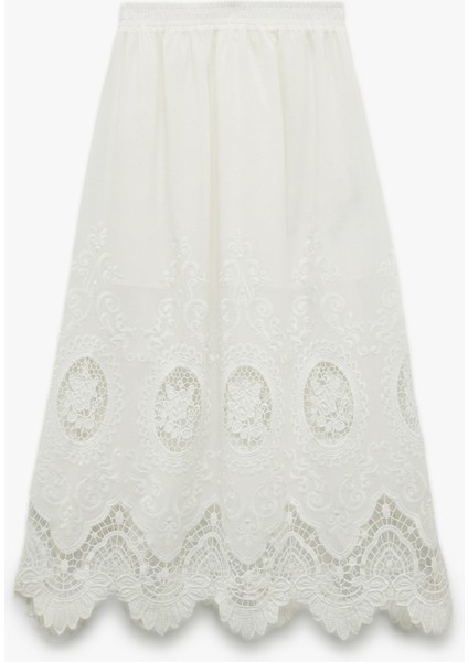 Pamuklu Astarlı Brode Detaylı Fistolu Midi Kloş Etek