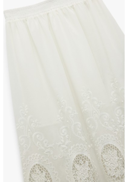 Pamuklu Astarlı Brode Detaylı Fistolu Midi Kloş Etek modelleri