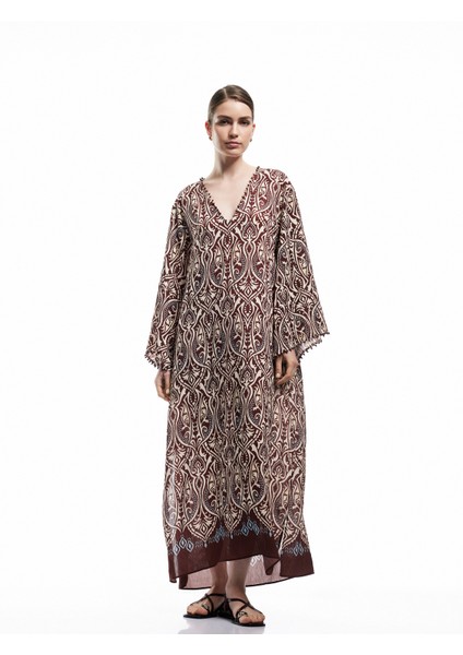 x Melis Ağazat - Yırtmaç Detaylı Etnik Desenli Uzun Geniş Kollu V Yaka Kimono Elbise fiyatları