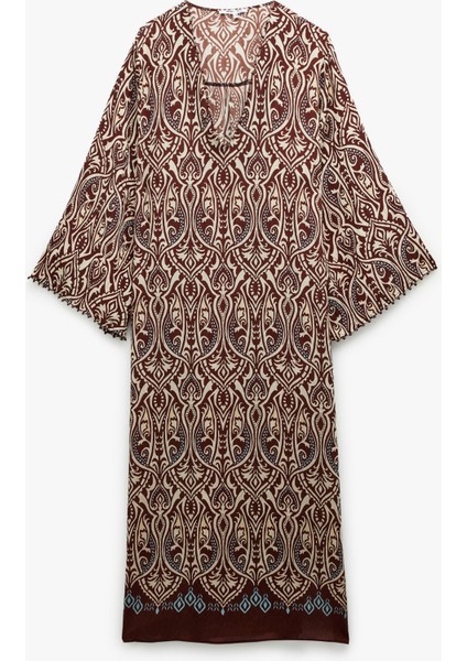 x Melis Ağazat - Yırtmaç Detaylı Etnik Desenli Uzun Geniş Kollu V Yaka Kimono Elbise modelleri