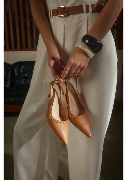 Bej Cilt Zınbalı Sivri Burun Kadın Topuklu Ayakkabı