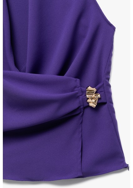 Krep Kumaş Aksesuar Detaylı Kruvaze Kolsuz Bluz modelleri