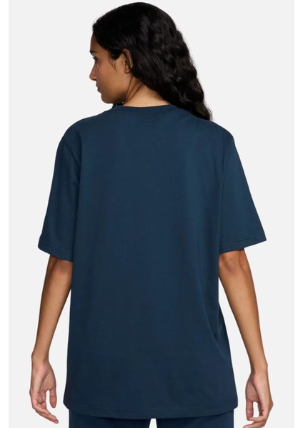 Sportswear Phoenix Graphic Loose Short Sleeve Kadın Bol Kesim Pamuklu Tişört Lacivert fiyatları