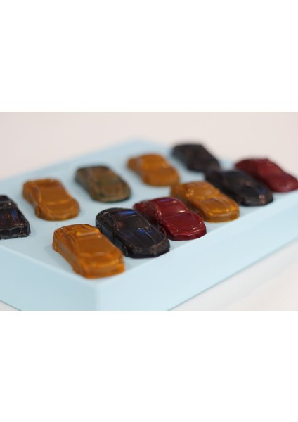 Karamel Çikolata Dolgulu Lüks Arabalar Sütlü Hediyelik Çikolata (250 Gr)