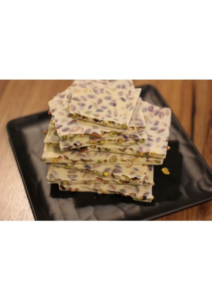 Kırma Bol Antep Fıstıklı Beyaz Çikolatalı Hediyelik Çikolata (500 Gr)