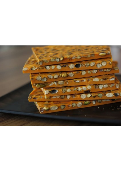Kırma Bol Antep Fıstıklı Beyaz Çikolatalı Hediyelik Çikolata (500 Gr)