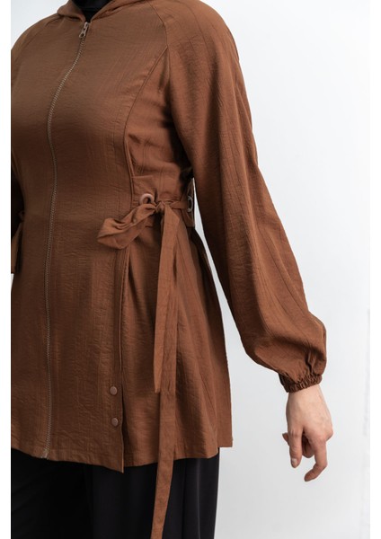 Şerit Detaylı Kapüşonlu Fermuarlı Ceket - Kahve