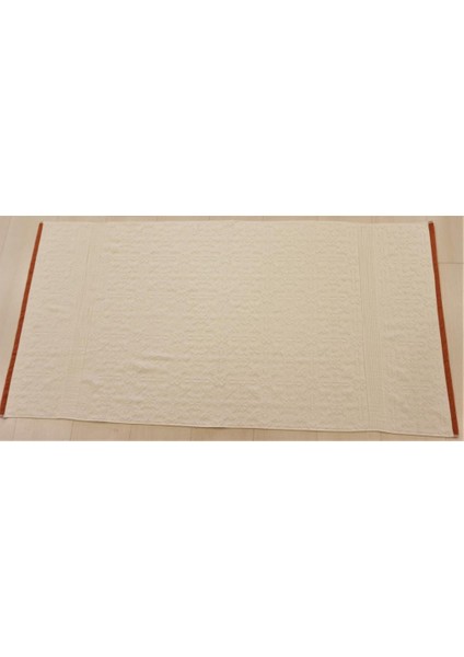 70x140 Krem Jakarlı Çiçek Desenli Bordürlü Banyo Havlusu modelleri