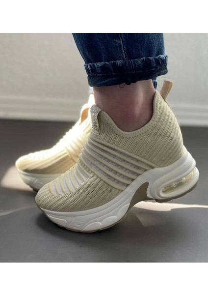 25Y300-8 Kadın Gizli Dolgulu Yüksek Air Taban Premium Sneaker Spor Ayakkabı modelleri