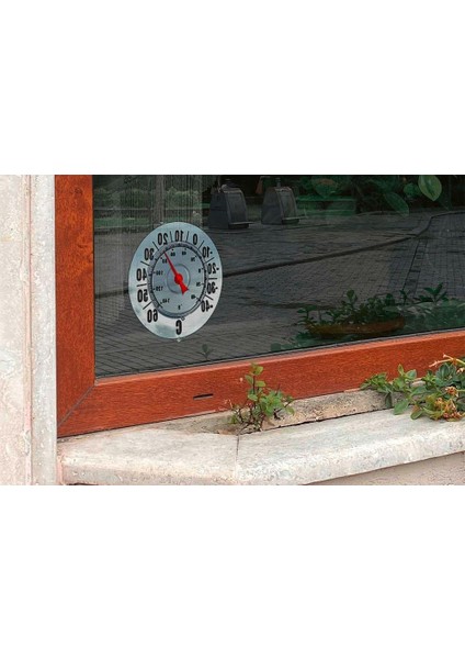 Büyük Ekranlı Dış Mekan Termometresi – Cıvasız, 18 cm Çap, Santigrat & Fahrenheit, Vantuzlu Pencere Montajı