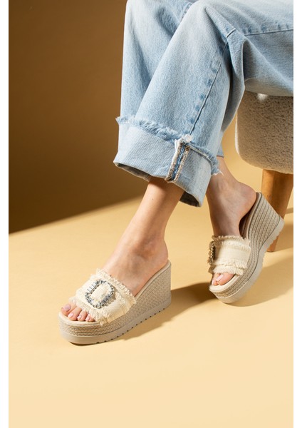 Dolgu Topuklu Kumaş Bantlı Tokalı Kadın Terlik 59-98-25KETEN fiyatları