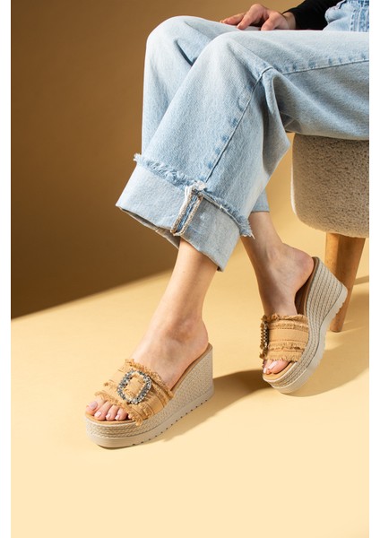 Dolgu Topuklu Kumaş Bantlı Tokalı Kadın Terlik 59-98-25KETEN fiyatları