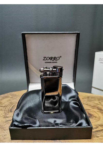 Kişiye Özel Füme Renk Benzinli Pirinç Gövde Çakmak ZR0096037 fiyatları
