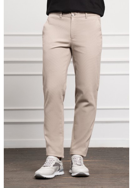Erkek Bej Dynamic Fit Rahat Kesim Chino Pantolon
