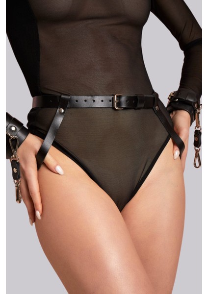Aria's Closet Arkadan ve Önden Bağlanabilir Siyah Deri Bilekli Harness