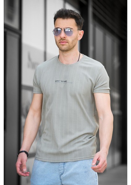 Expect Slim Fit Likralı Bisiklet Yaka Baskılı Erkek Tshirt fırsatları