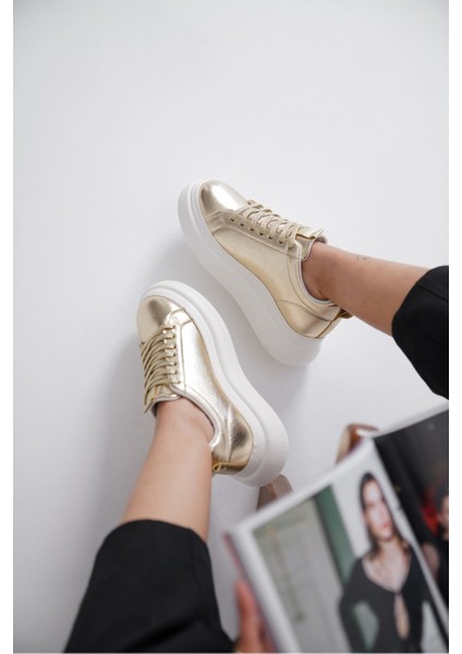 Nitra Premium Bağcıklı Kadın Altın Sneaker modelleri