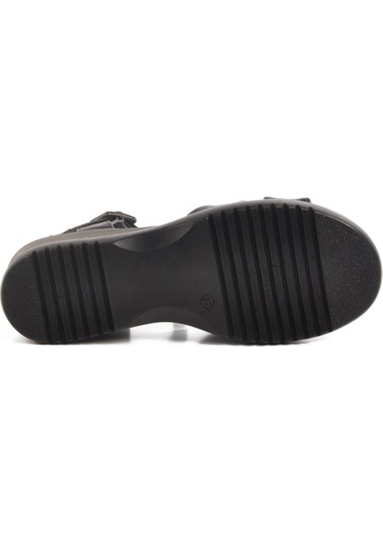Siyah Topuklu Kadın Sandalet T-002 Z